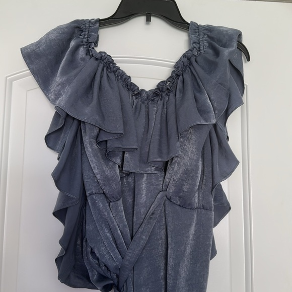 Misa Valerya Ruffle Trim Cold Shoulder Wrap Mini Dress Gray Women's Size XS - Picture 6 of 7